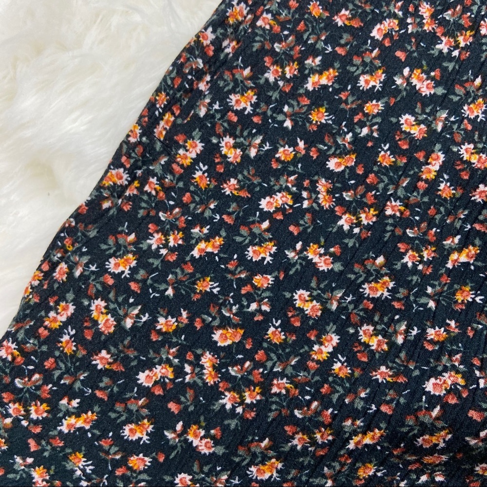 American Eagle floral fall romper - Picture 8 of 8
